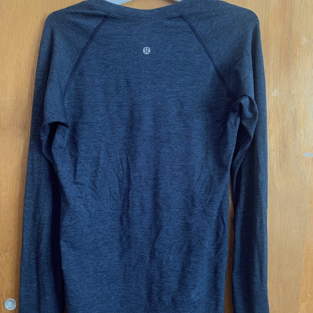 LULULEMON LONG SLEEVE SWIFTLY 💙